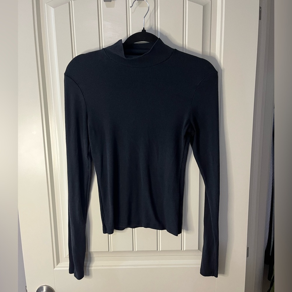 ✨🖤 Abercrombie Ribbed Turtleneck | Closet Staple 🖤